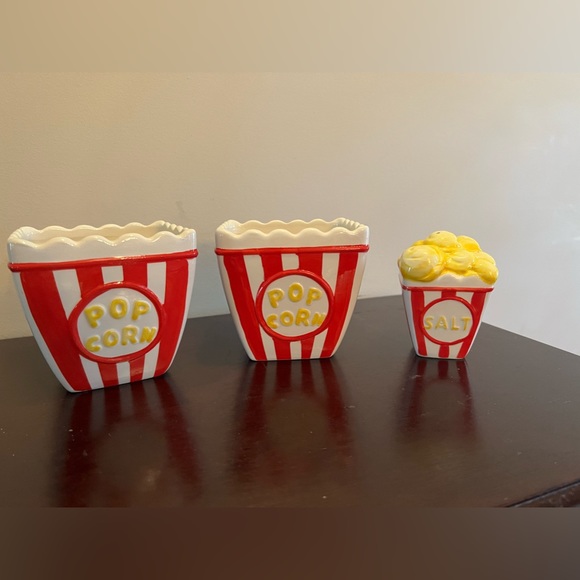 Accents Adorable Vintage Circus Movie Popcorn Salt Shaker 2 Popcorn
